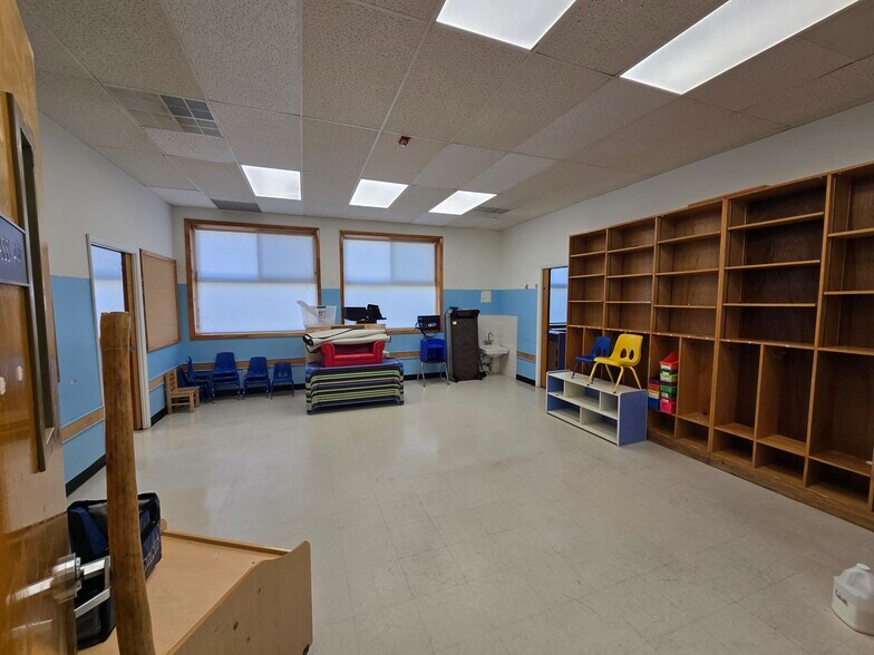 More Photos Of 80 Woodrow Rd, Staten Island Daycare Center For Lease