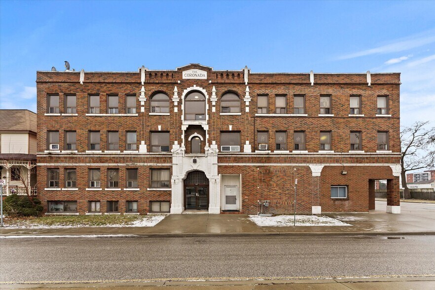 More Photos Of 581 Cataraqui St, Windsor Apartments For Sale