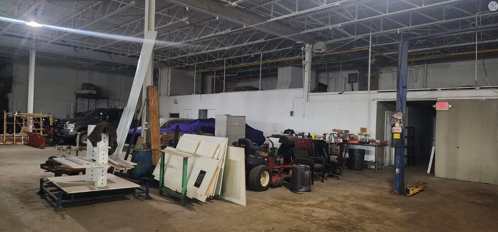 More Photos Of 1109 Decker Rd, Walled Lake Warehouse For Lease