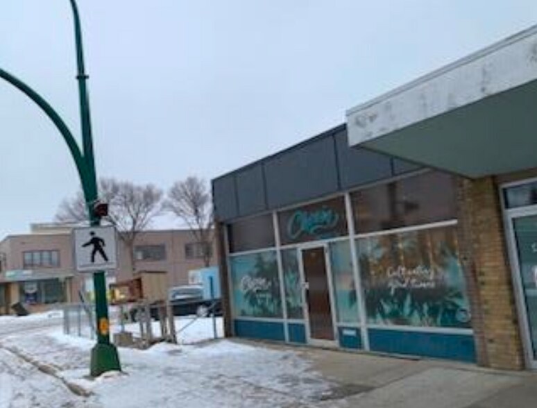 More Photos Of 406 13 St N, Lethbridge Storefront For Lease