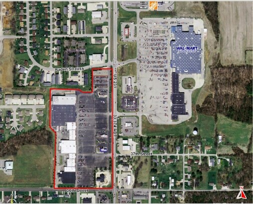 More Photos Of 3601-3885 N Newton St, Jasper Restaurant For Lease