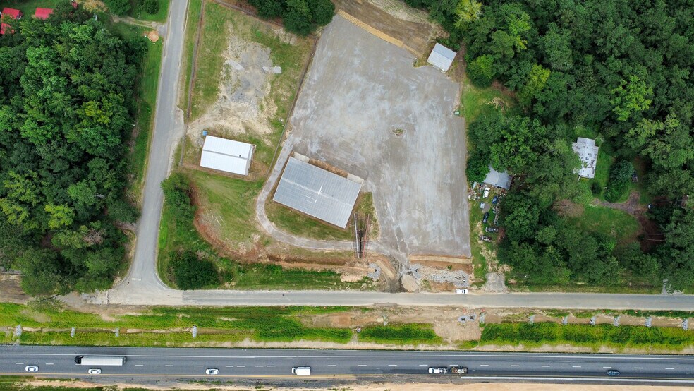 More Photos Of 204 Creeks Edge Ln, Swansea Warehouse For Lease