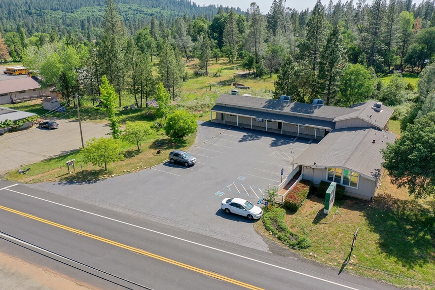 More Photos Of 16850 Willow Glen Rd, Brownsville Storefront Retail Office For Sale