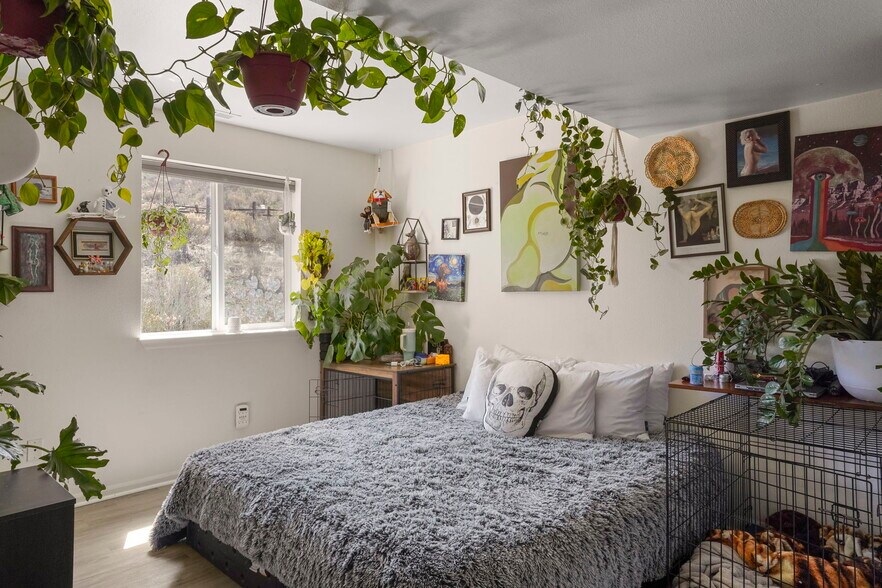 More Photos Of 359 Warren Ave, Silverthorne Apartments For Sale