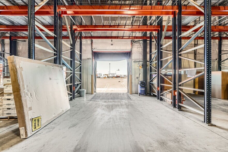 More Photos Of 7019 S Jordan Rd, Centennial Warehouse For Lease