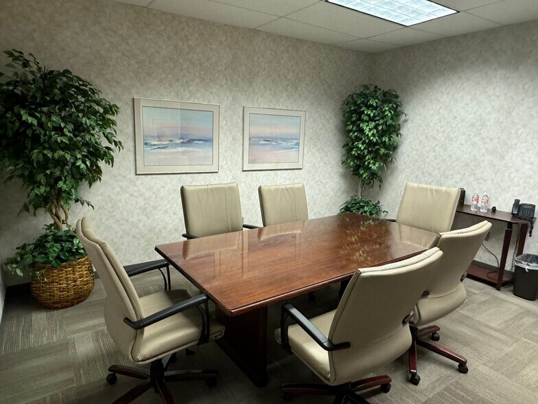 More Photos Of 7040 N Marks Ave, Fresno Office Residential For Lease