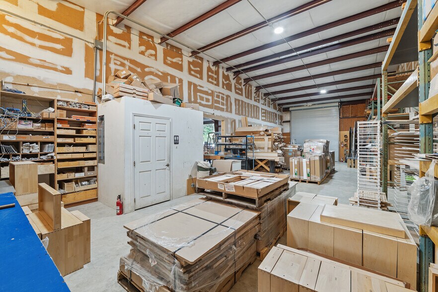 More Photos Of 26509 NW Us-27, High Springs Warehouse For Sale