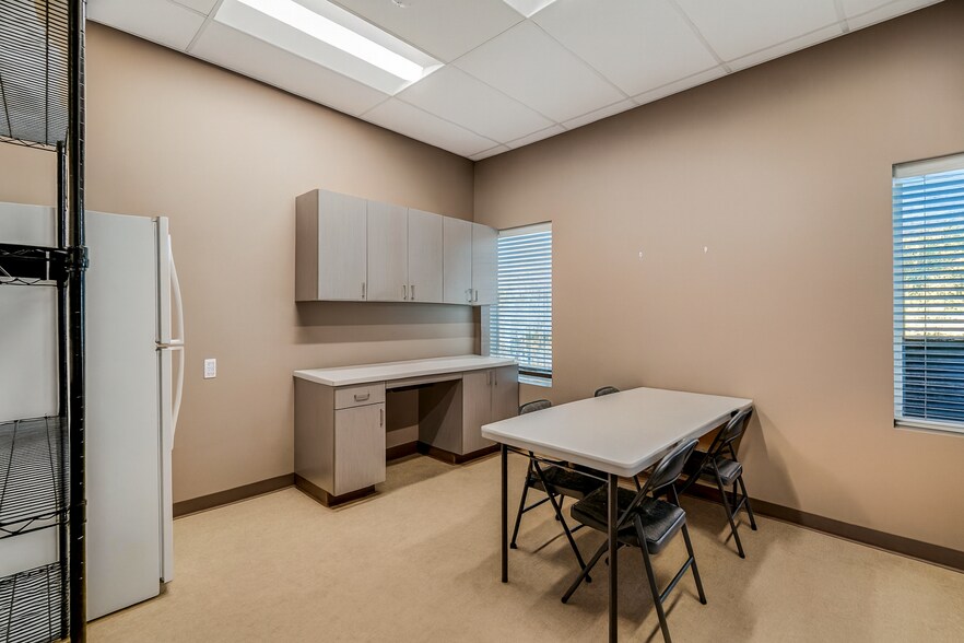 More Photos Of 27511 Interstate 10, Boerne Office For Sale