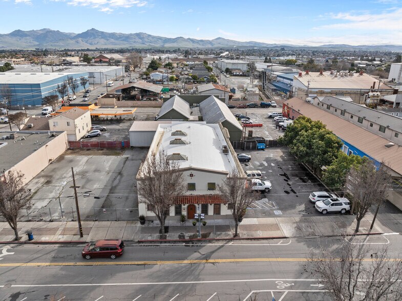 More Photos Of 829 San Benito St, Hollister Office For Sale