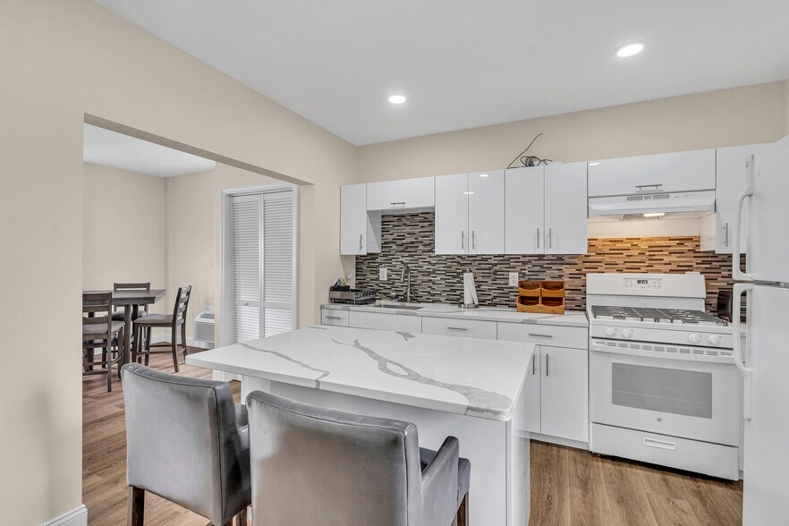 More Photos Of 61 Sumner Ave, Seaside Heights Hotel For Sale