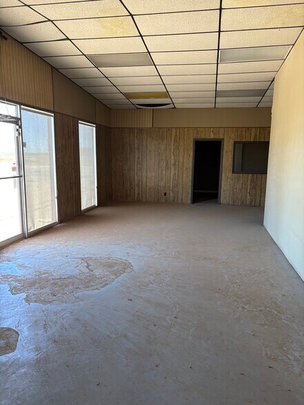 More Photos Of 935 FM168, Olton Warehouse For Sale