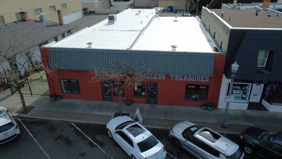 Primary Photo Of 315-317 W Kennewick Ave, Kennewick Storefront For Sale