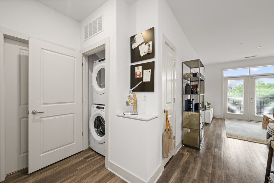 More Photos Of 145 New Bern St, Charlotte Apartments For Lease