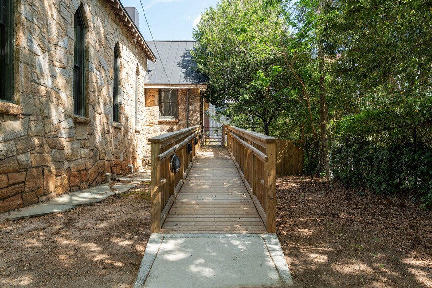 More Photos Of 208 St Marys St, Raleigh Loft Creative Space For Lease