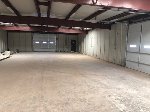 More Photos Of 1136 Louise Rd, Winston-Salem Warehouse For Lease