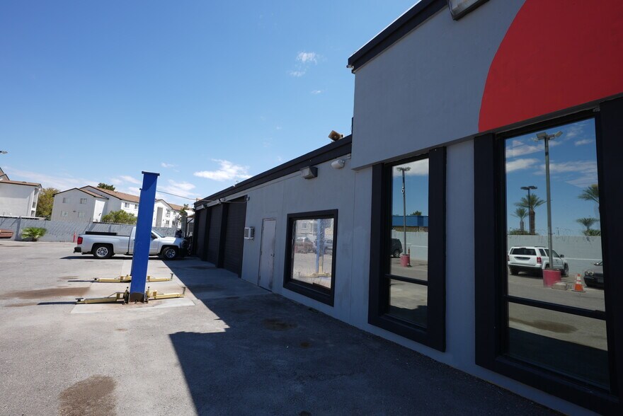 More Photos Of 3206 N Las Vegas Blvd, Las Vegas Auto Dealership For Sale
