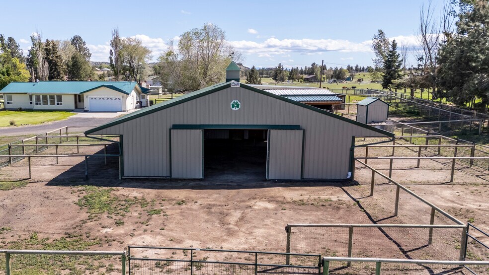 More Photos Of 9101 NW 31st St, Terrebonne Specialty For Sale