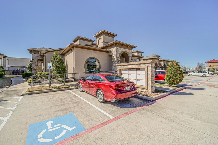 More Photos Of 256 Ed English Dr, Shenandoah Medical For Sale