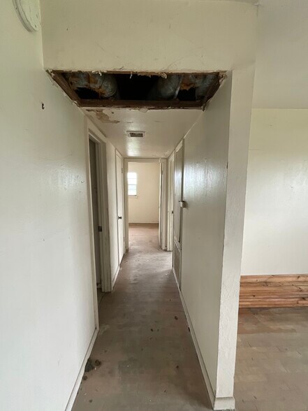 More Photos Of 3201 Texas Ave, La Marque Warehouse For Sale