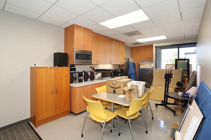 More Photos Of 2569 McCabe Way, Irvine Office For Lease