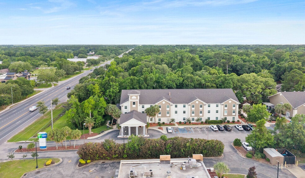 More Photos Of 19751 S Greeno Rd, Fairhope Hotel For Sale