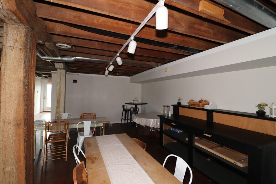 More Photos Of 139 S Broadway St, Blanchester Storefront Retail Residential For Sale