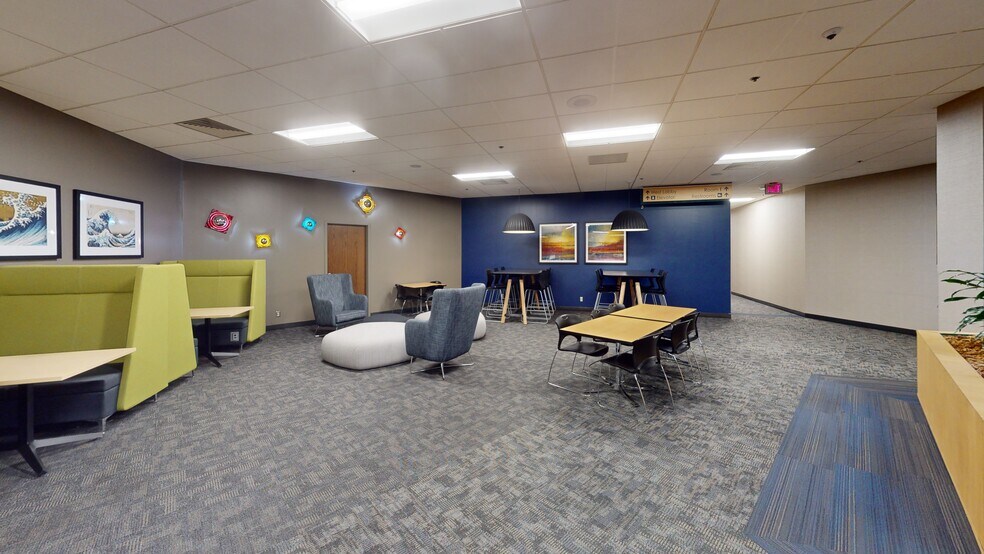More Photos Of 1450 Energy Park Dr, Saint Paul Office For Lease