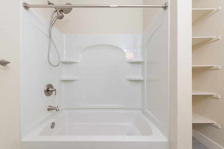 More Photos Of 7631 Healdsburg Ave, Sebastopol Apartments For Sale