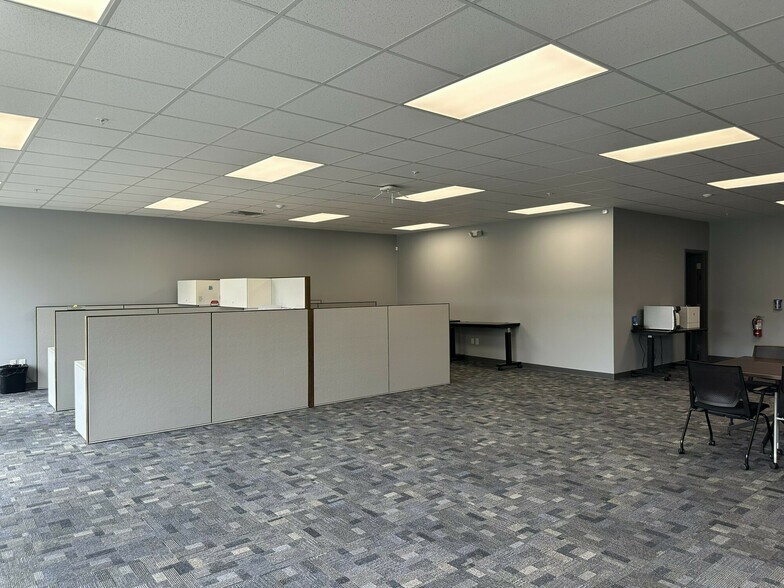 More Photos Of 810 Chesapeake Dr, Cambridge Warehouse For Sale
