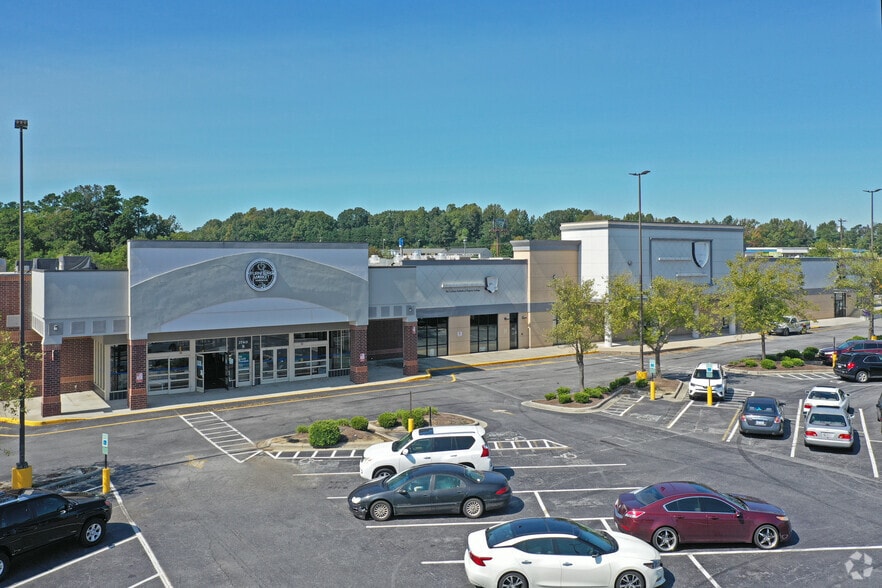 More Photos Of 3740 S Holden Rd, Greensboro Unknown For Lease