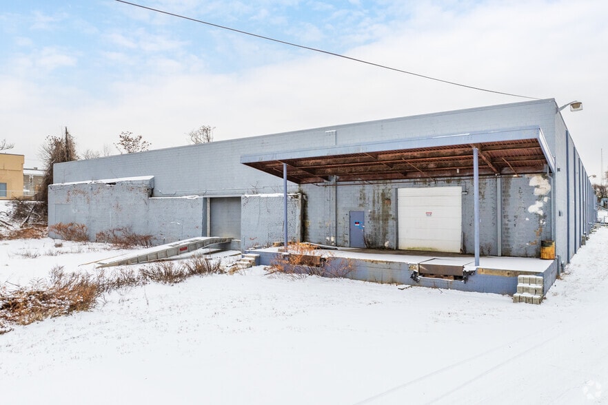 More Photos Of 40 Poplar St, Scranton Warehouse For Sale