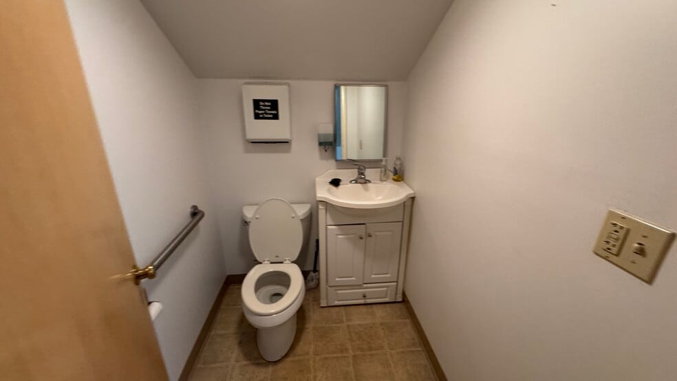 More Photos Of 1850 Friedensville Rd, Bethlehem Office For Lease