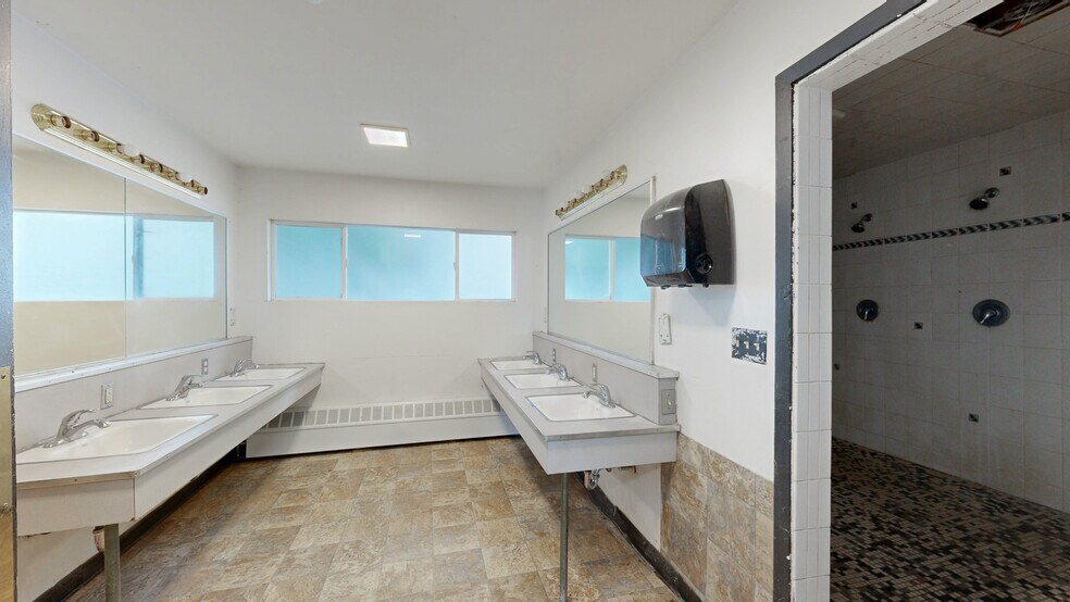 More Photos Of 700 NE California St, Pullman Apartments For Sale