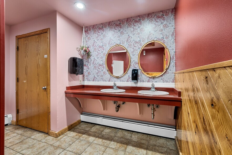 More Photos Of N12808 Northway Dr, Athelstane Restaurant For Sale
