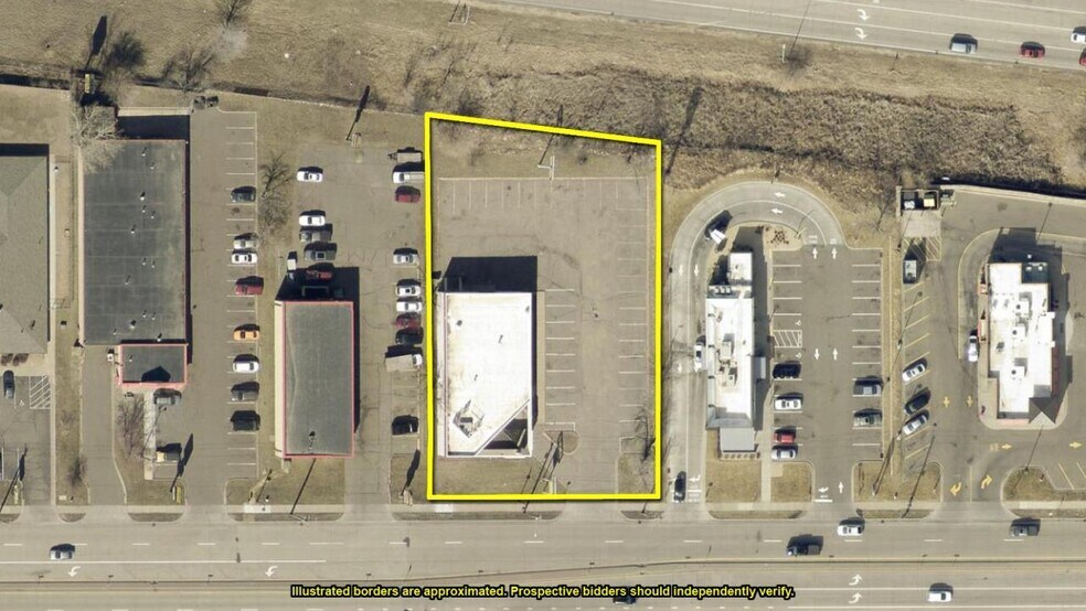 More Photos Of 1955 County Road D E, Maplewood Auto Repair For Sale