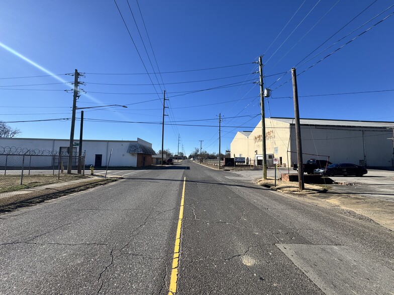 More Photos Of 2024 Avenue C, Birmingham Office Residential For Sale