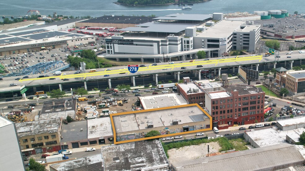 More Photos Of 450 Austin Pl, Bronx Warehouse For Lease