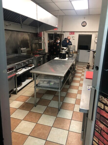 More Photos Of 783 S Orange Ave, Newark Storefront For Sale
