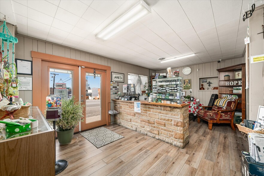 More Photos Of 142 West Ave, Crossville Medical For Sale