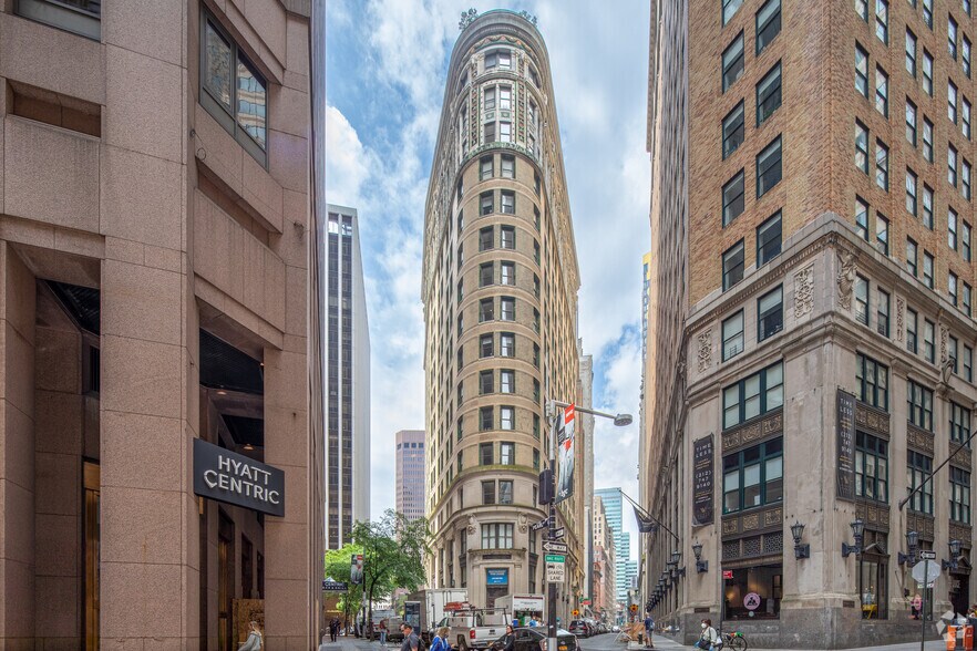 More Photos Of 1 Wall Street Ct, New York Apartments For Lease