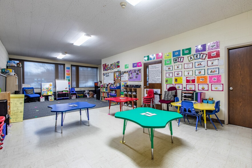 More Photos Of 974 Skyline Dr SW, Rochester Religious Facility For Lease
