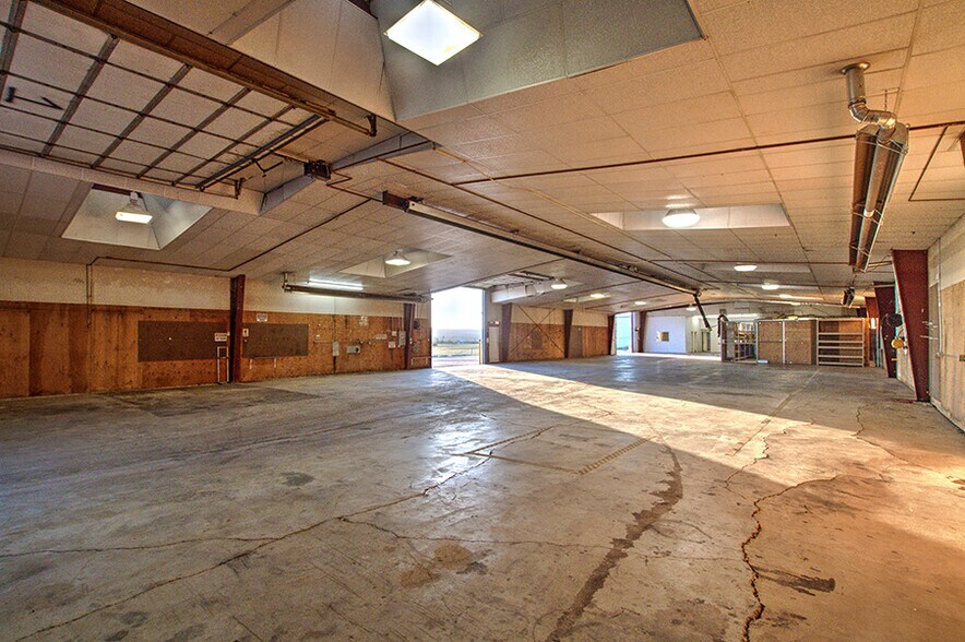 More Photos Of 225 West St, Evanston Light Manufacturing For Sale