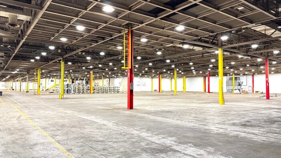 More Photos Of 3535 Brady Ln E, Lafayette Warehouse For Sale