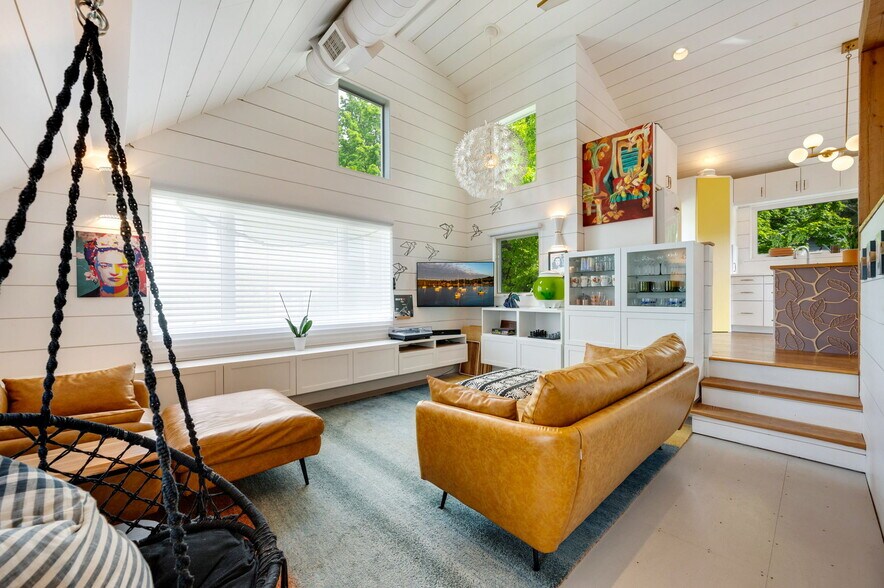 More Photos Of 4113 Main St, Fish Creek Storefront Retail Residential For Sale