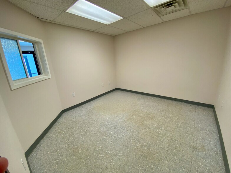 More Photos Of 14472 Commerce Park Blvd, Williston Warehouse For Sale