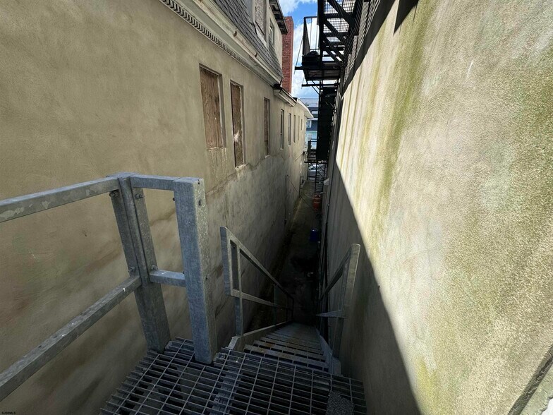 More Photos Of 3201 Atlantic Ave, Atlantic City Apartments For Sale