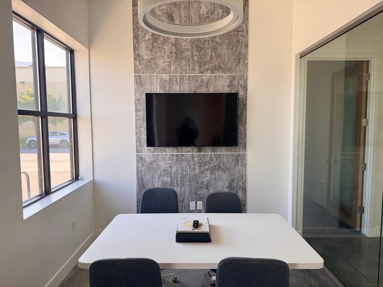 More Photos Of 32 S 1800 W, Lindon Warehouse For Lease