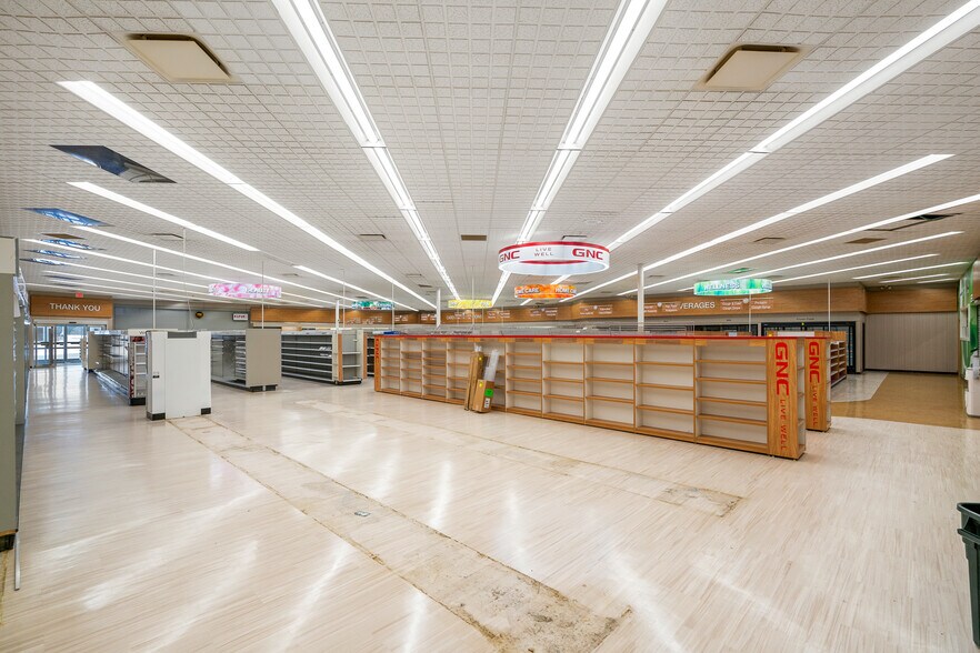 More Photos Of 195 M 66 N, Charlevoix Drugstore For Sale