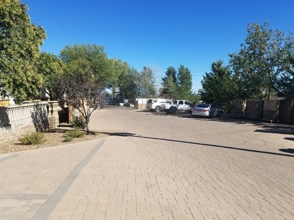 More Photos Of 2601 N Lake Valley Rd, Prescott Valley Warehouse For Lease
