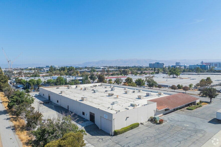 More Photos Of 4800 Patrick Henry Dr, Santa Clara Research And Development For Lease
